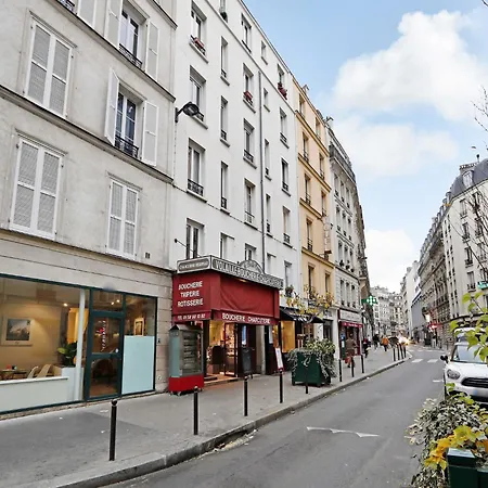 Charming - Jonquiere * Paris